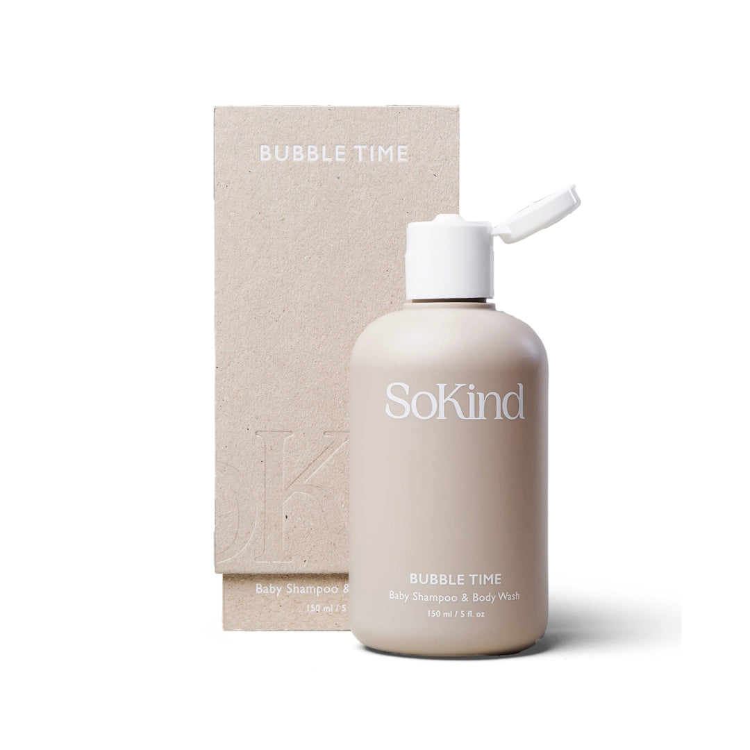 BUBBLE TIME de SOKIND est shampooing et un nettoyant pour le corps moussants qui procurent une hydratation essentielle à la peau tout en la nettoyant en douceur de la tête aux pieds. Enrichi en huiles naturelles d'avoine et de coton nordique pour équilibrer et prévenir le dessèchement cutané. Exclusivité The Care