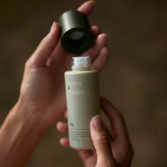Poudre Nettoyante Enzymatique Moussante – Papaya & Pineapple