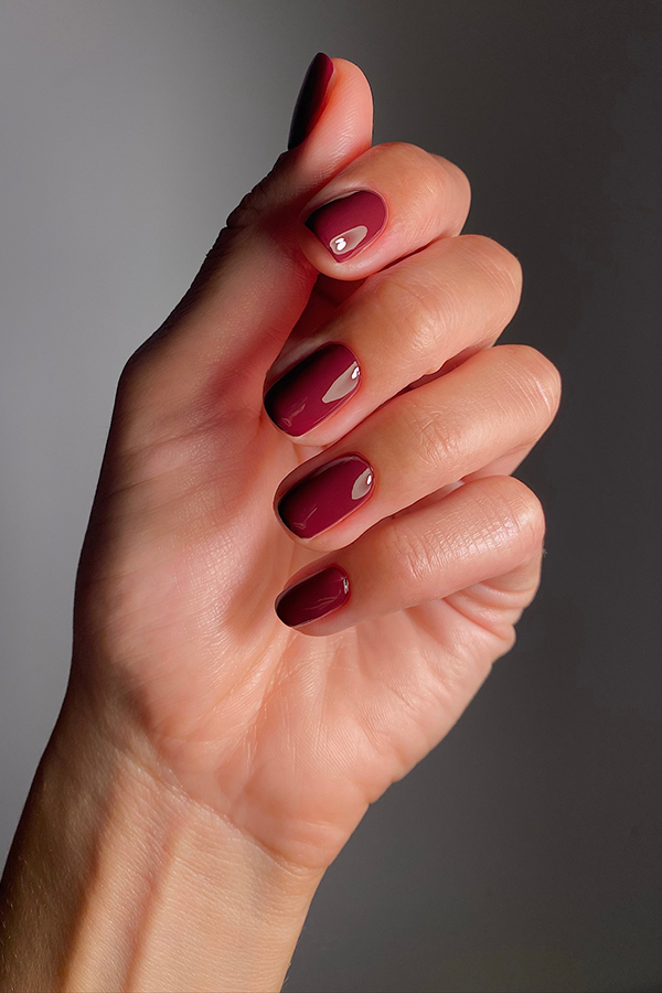Vegan Nail Polish - VELVET BORDEAUX