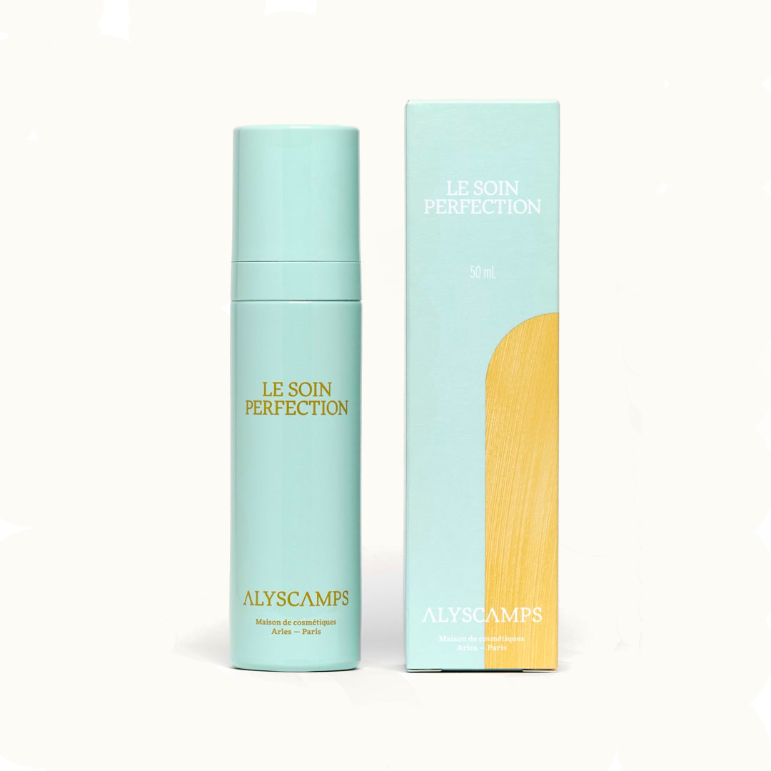 SOIN PERFECTION d'Alycamps est composé de plusieurs actifs naturels brevetés et sélectionnés pour les bienfaits hydratants, anti-inflammatoires, permettant de resserrer les pores dilatés, d'affiner le grain de peau et de réduire les imperfections. En exclusivité chez The Care