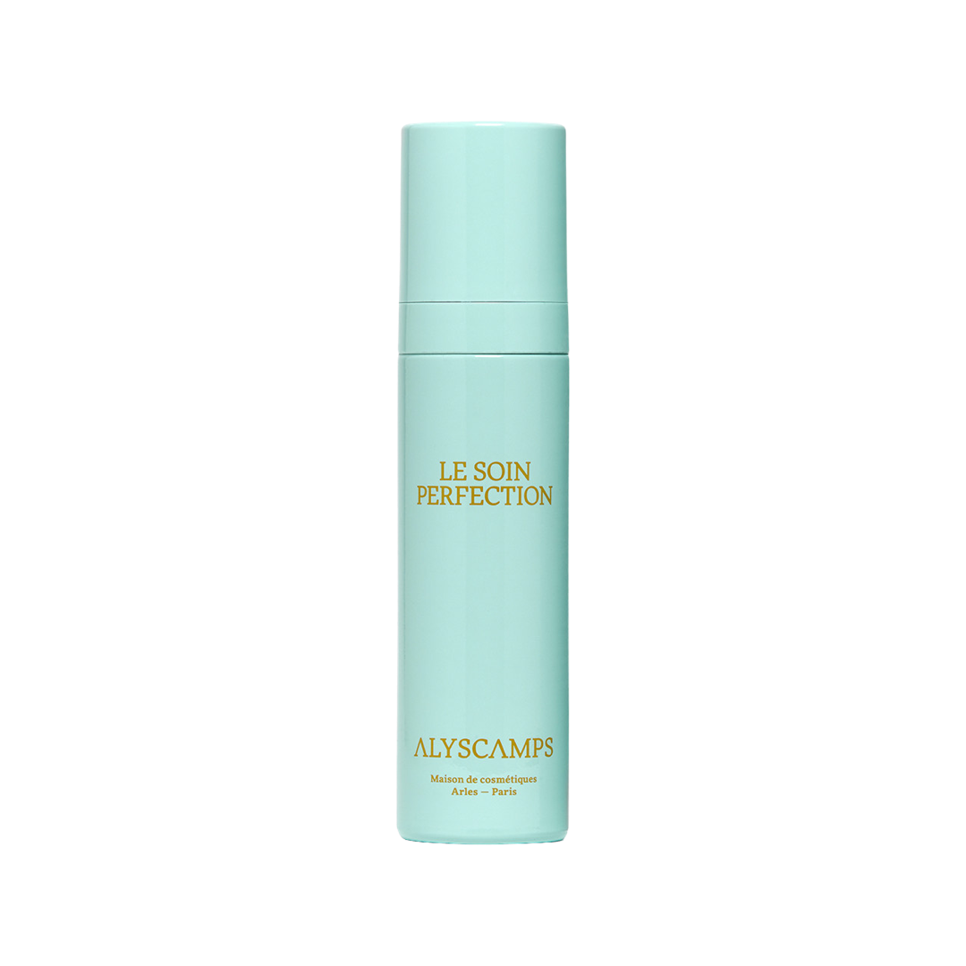 SOIN PERFECTION d'Alycamps est composé de plusieurs actifs naturels brevetés et sélectionnés pour les bienfaits hydratants, anti-inflammatoires, permettant de resserrer les pores dilatés, d'affiner le grain de peau et de réduire les imperfections. En exclusivité chez THE CARE