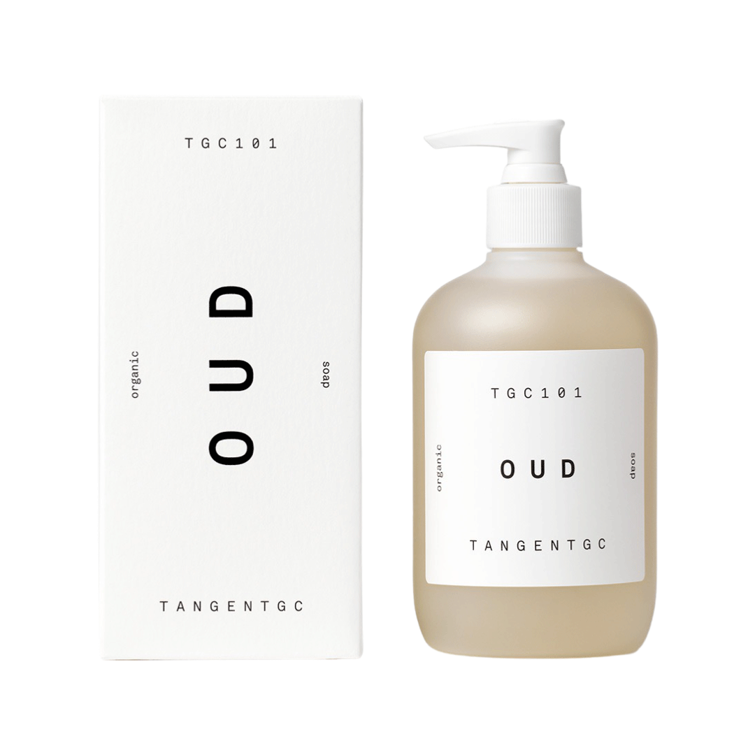 OUD SOAP est un gel lavant pour les mains biologique parfumé, fabriqué à partir d'huiles végétales pures.  Senteur Oud: boisé, chaud sur fond résineux.  Bio, vegan, fabriqué en France.